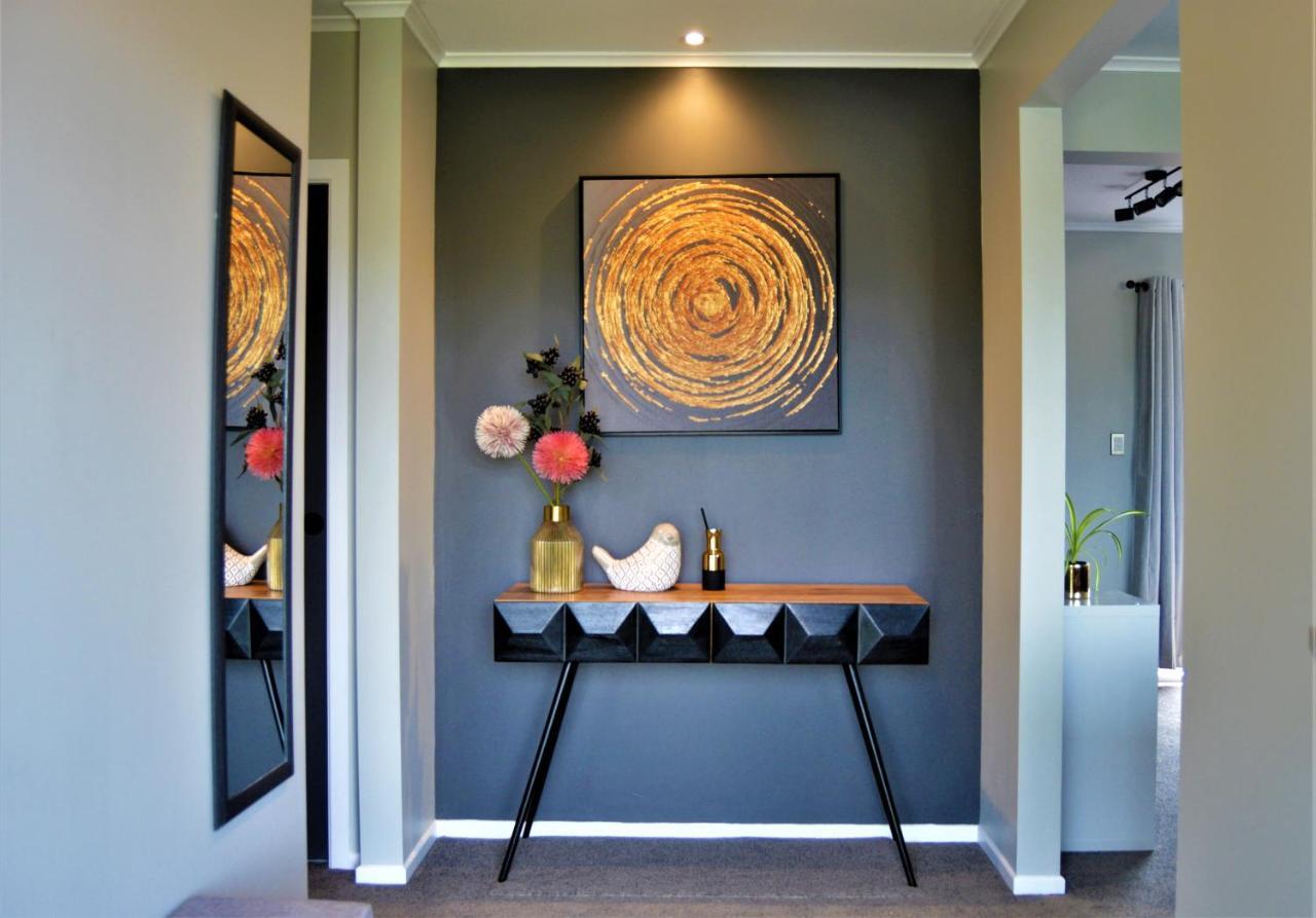 A Designer'S House Villa โรโตรัว ภายนอก รูปภาพ