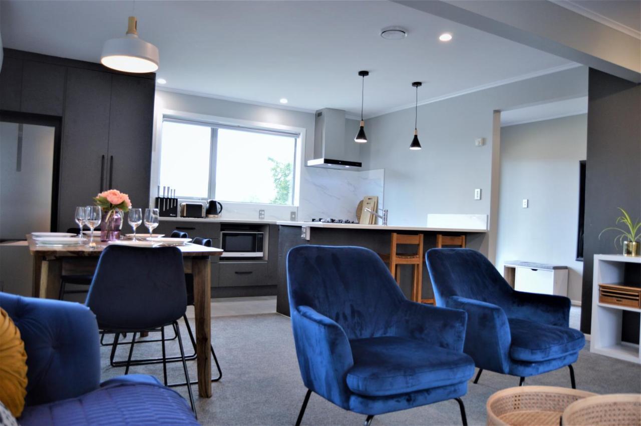 A Designer'S House Villa โรโตรัว ภายนอก รูปภาพ
