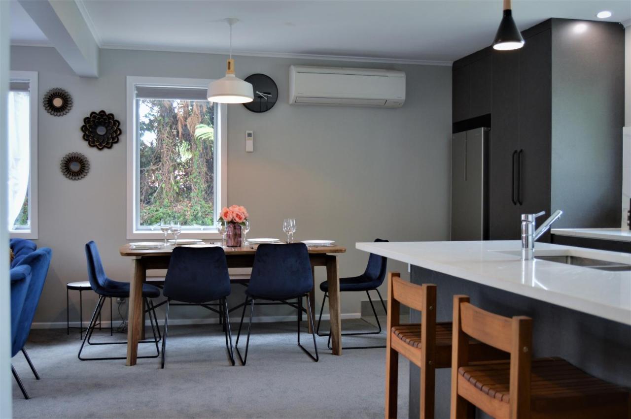 A Designer'S House Villa โรโตรัว ภายนอก รูปภาพ